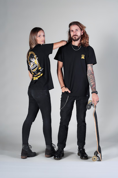 Ménade BCN en Argentona. Tienda de ropa para jóvenes