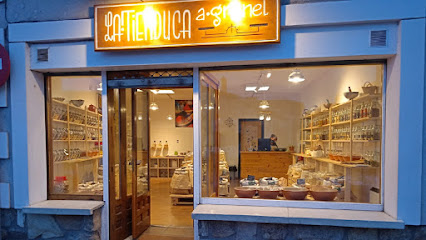 La Tienduca a granel en Buitrago del Lozoya. Tienda de alimentación