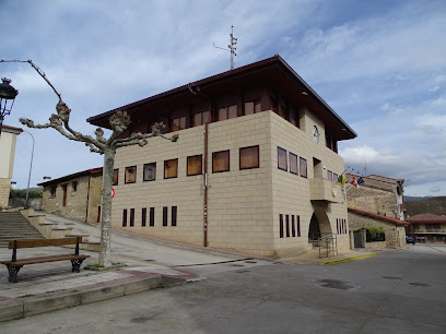 Ayuntamiento del Valle de Tobalina en Quintana Martín Galíndez. Ayuntamiento