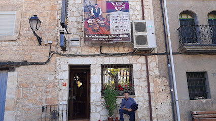 Venta de Corpes/El templo del cocido en Castillejo de Robledo. Restaurante