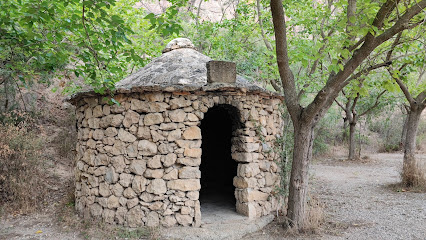 Font de l'Espadella en Alòs de Balaguer. Zona de senderismo