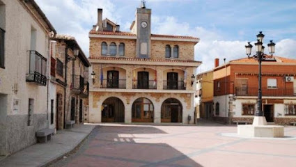 Ayuntamiento de Almendral de la Cañada. en Almendral de la Cañada. Ayuntamiento