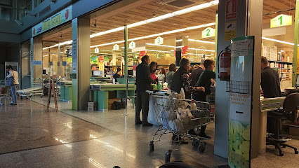 HIPER USERA S.L en Torrijos. Supermercado