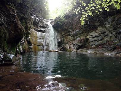 Gorg dels Banyuts en Gombrèn. Zona de senderismo