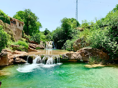 Poza de la Fuente de Rabosa en Beceite. Baño exterior