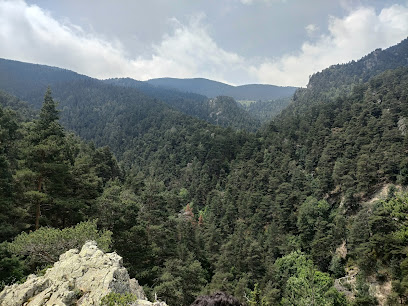 Roca Aguda. Planoles en Planoles. Zona de senderismo