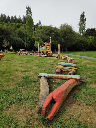 Fraga Máxica da Cortiña en San Saturnino. Parque infantil