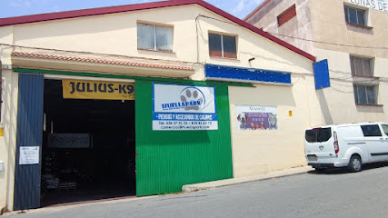 Piensos Huellapark en San Martín de Valdeiglesias. Tienda de alimentos para animales