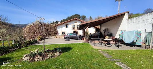 Zuazola Goikoa en Gaviria. Casa rural