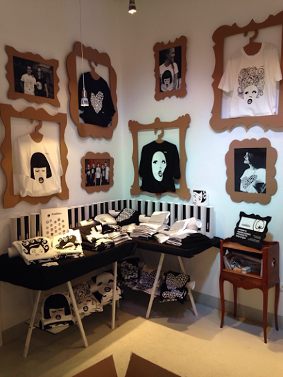 strambótica en Jumilla. Tienda de ropa