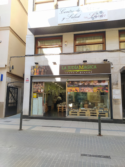 La judía mágica en Castellón de la Plana. Tienda de alimentación