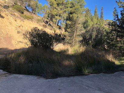 Fuente de la garrafa en Jarafuel. Zona de senderismo