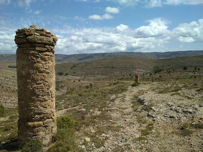 Camino de los Pilones (Allepuz-Villarroya de los Pinares) en Allepuz. Lugar de interés histórico