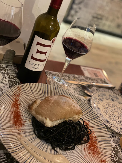 Bodegas Leneus en Almendralejo. Bodega