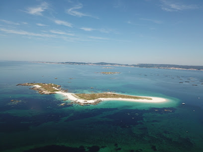Kayak Islote Areoso en Arousa. Servicio de alquiler de kayaks y canoas