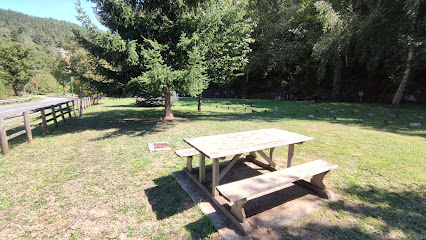 Área Recreativa en Grandas de Salime. Área de descanso