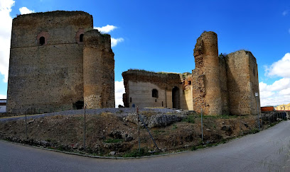 Castillo de Villagarcía de la Torre en Villagarcía de la Torre. Castillo
