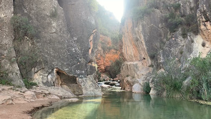 Presa de Olinches - Ruta del Agua Chelva en Chelva. Zona de senderismo