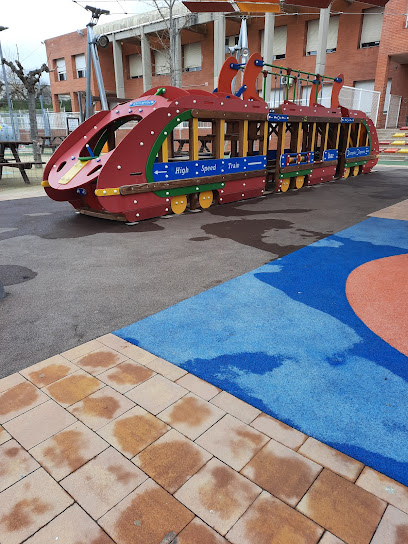 Parc Del Bassal en La Pobla de Mafumet. Parque infantil