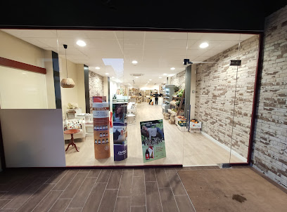 El Racó de l'Anna en Cardedeu. Tienda de alimentación