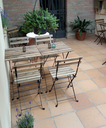 El Terròs en Casserres. Cafetería