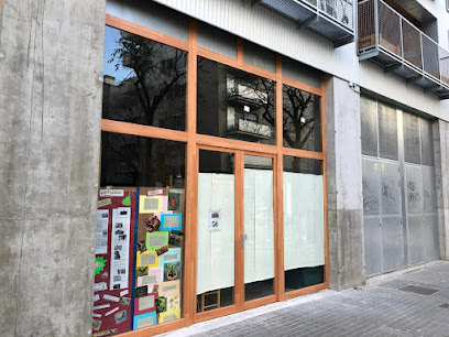 Cooperativa Mespilus en Barcelona. Tienda de alimentos orgánicos