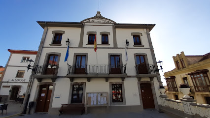 Ayuntamiento de Muros de Nalón en Muros de Nalón. Ayuntamiento