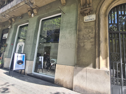 Le Feu en Barcelona. Tienda de chimeneas