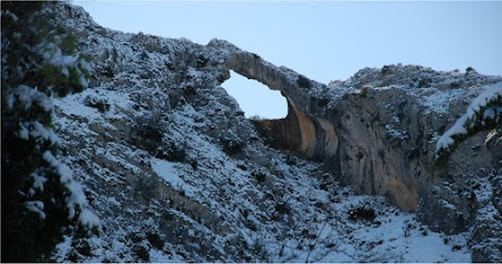 Arco de Santa Lucía en Penáguila. Zona de senderismo