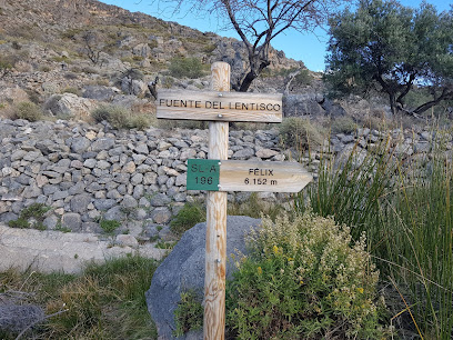Fuente del lentisco en Felix. Zona de senderismo