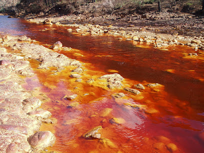 Río Tinto en Minas de Riotinto. Conservación del patrimonio