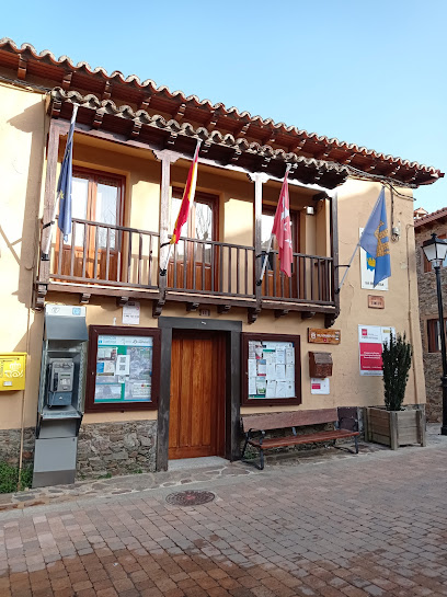 Ayuntamiento de La Hiruela. en La Hiruela. Ayuntamiento