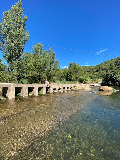 Río Mijares en Cirat. Zona de senderismo