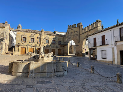 Plaza del Pópulo en Baeza. Lugar de interés histórico