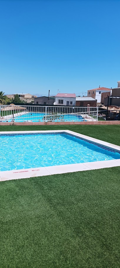 Piscina municipal de Noalejo en Noalejo. Piscina