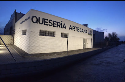 Queseria Artesana Cerrucos de Kanama en Los Navalucillos. Quesería