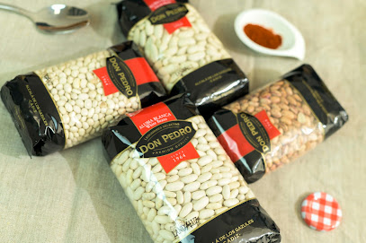Legumbres Pedro en Alcalá de los Gazules. Tienda de alimentación