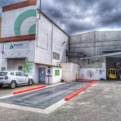 Cooperativa Atzeneta-Almacen en Adzaneta. Tienda de productos agrícolas