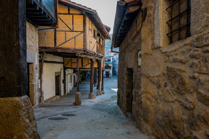 Barrio La Huerta en Garganta la Olla. Lugar de interés histórico