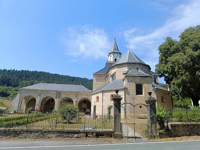Santuario Nuestra Señora de la Encina en Arceniega. Iglesia