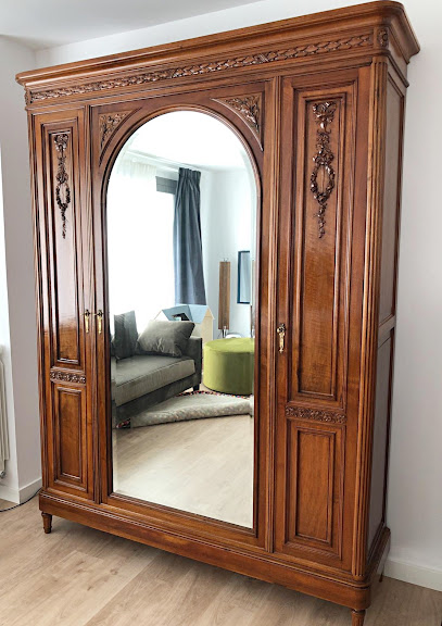 Muebio - Restauración y Renovación de Muebles. Productos Ecológicos . en Barcelona. Servicio de restauración de muebles antiguos