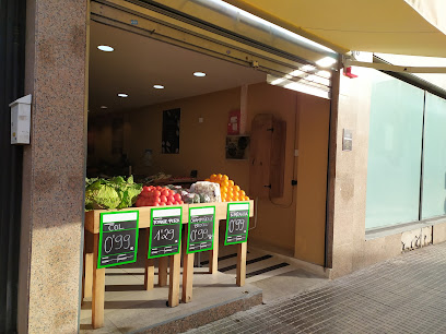FRUTERIA ROCAMORA en Moncada y Reixach. Frutería