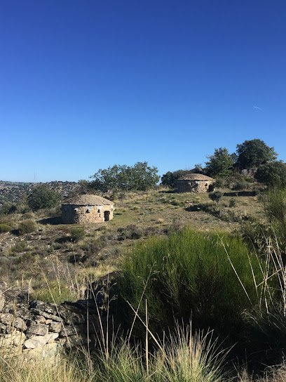 Cabañas de La Falla del Peine en Fermoselle. Parque ecológico