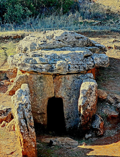 Las Peñas de los Gitanos en Montefrío. Lugar de interés histórico