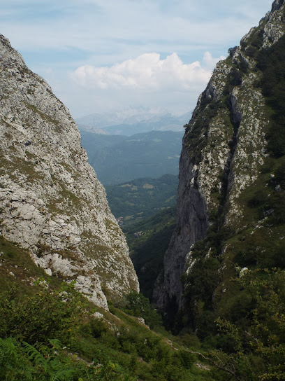 Foz de la Escalada en Taranes. Reserva natural