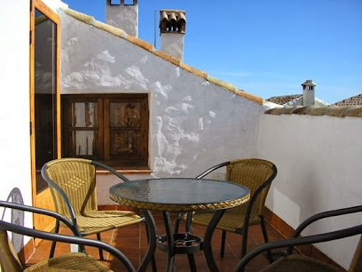 Casa Nazarí Benaocaz en Benaocaz. Alojamiento en interiores