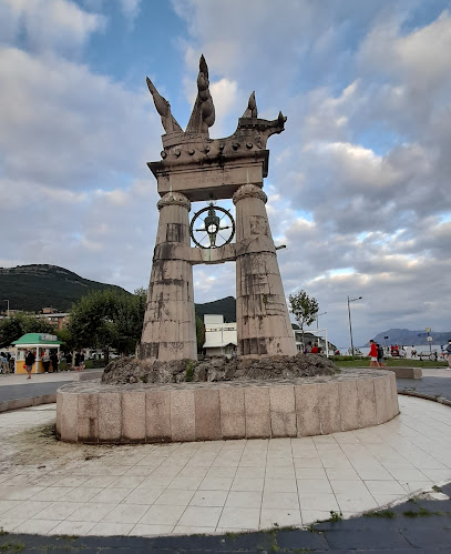 Monumento a Juan de la Cosa en Santoña. Atracción turística