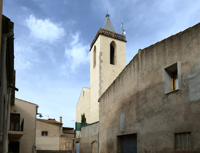 Església parroquial de Santa Llogaia en Santa Llogaia d'Àlguema. Lugar de culto