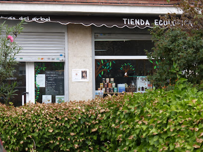 Detrás del árbol en Madrid. Tienda de alimentos orgánicos
