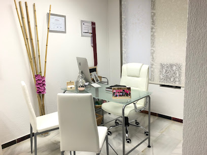 Lomans Cosmetic en Alcalá de Guadaíra. Tienda de cosméticos
